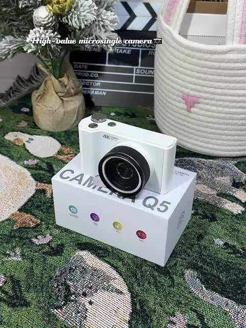 Digital camera with fill light, 4K video recording camera, small camera with 16x digital zoom.