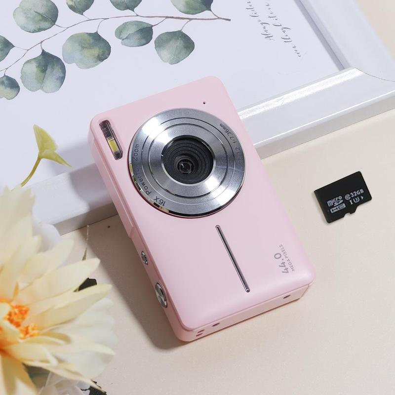 Portable pocket vlog camera, equipped with a 32GB SD card and wrist strap, supports Selfie.